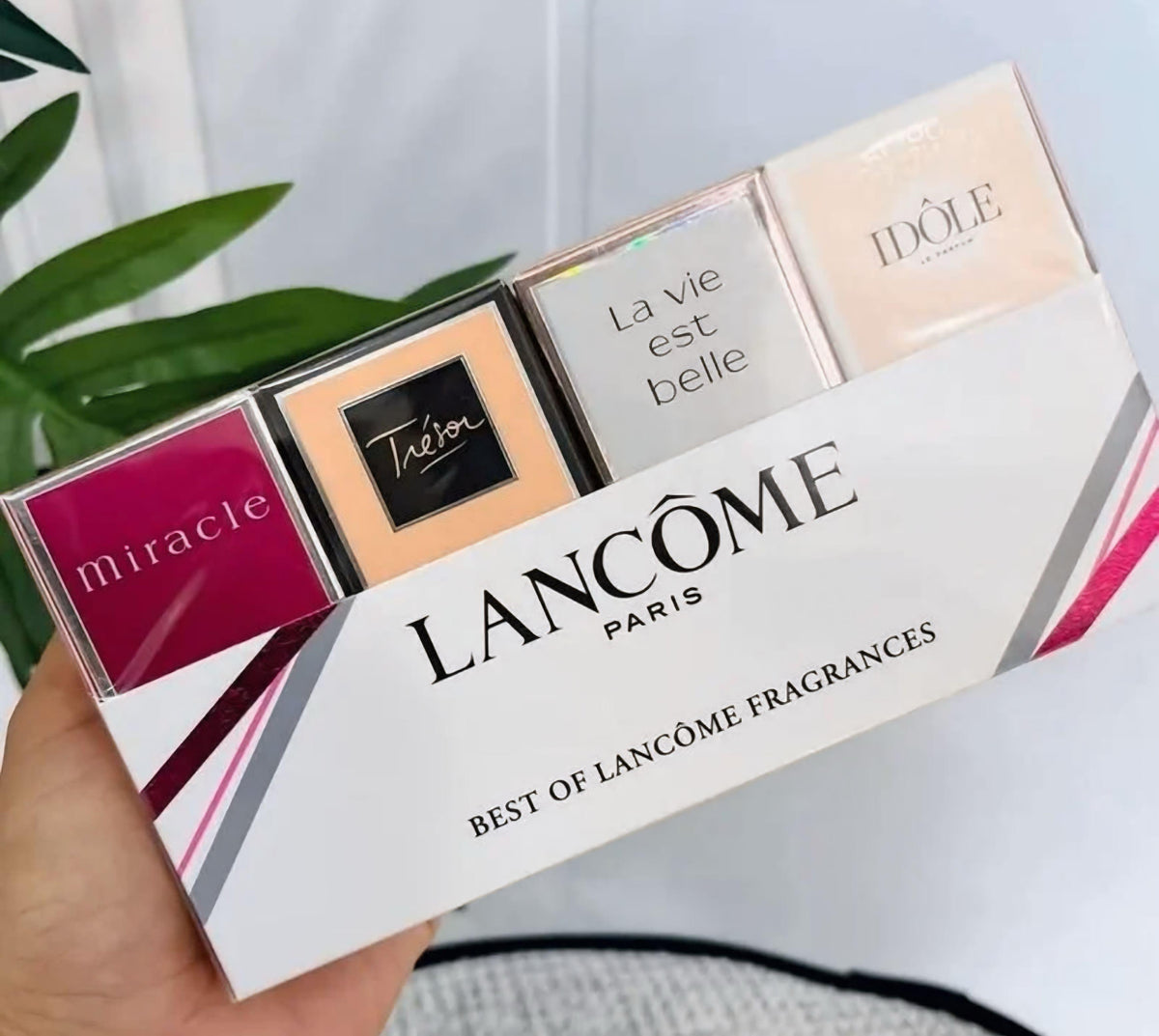 Lancome paris fragrâncias femininas, kit de 4 miniaturas.